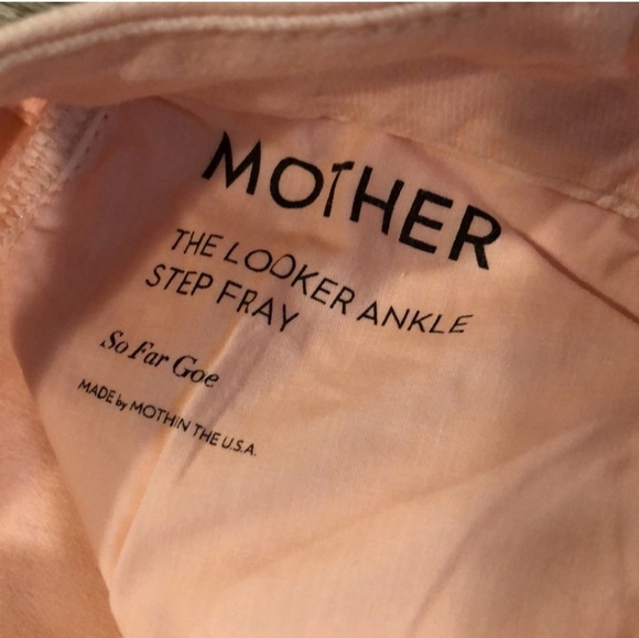 Mother Looker Ankle Step Fray - Picture 2 of 9